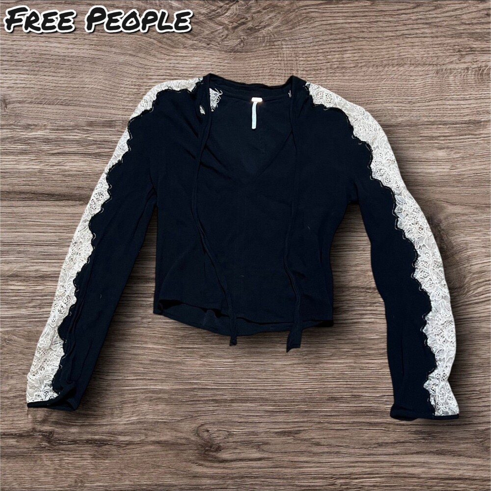 Free People Rare Lace Trim V-Neck Long Sleeve Top – Size XS